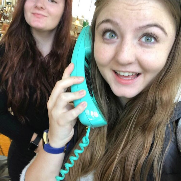 Meet your Posher, Emily - Picture 3 of 7